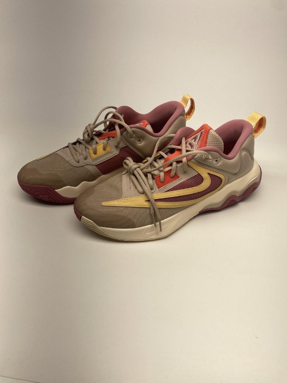 Nike Giannis Immortality 3 Shoes Mens Size 11 Basketball Sneakers DZ7533-200